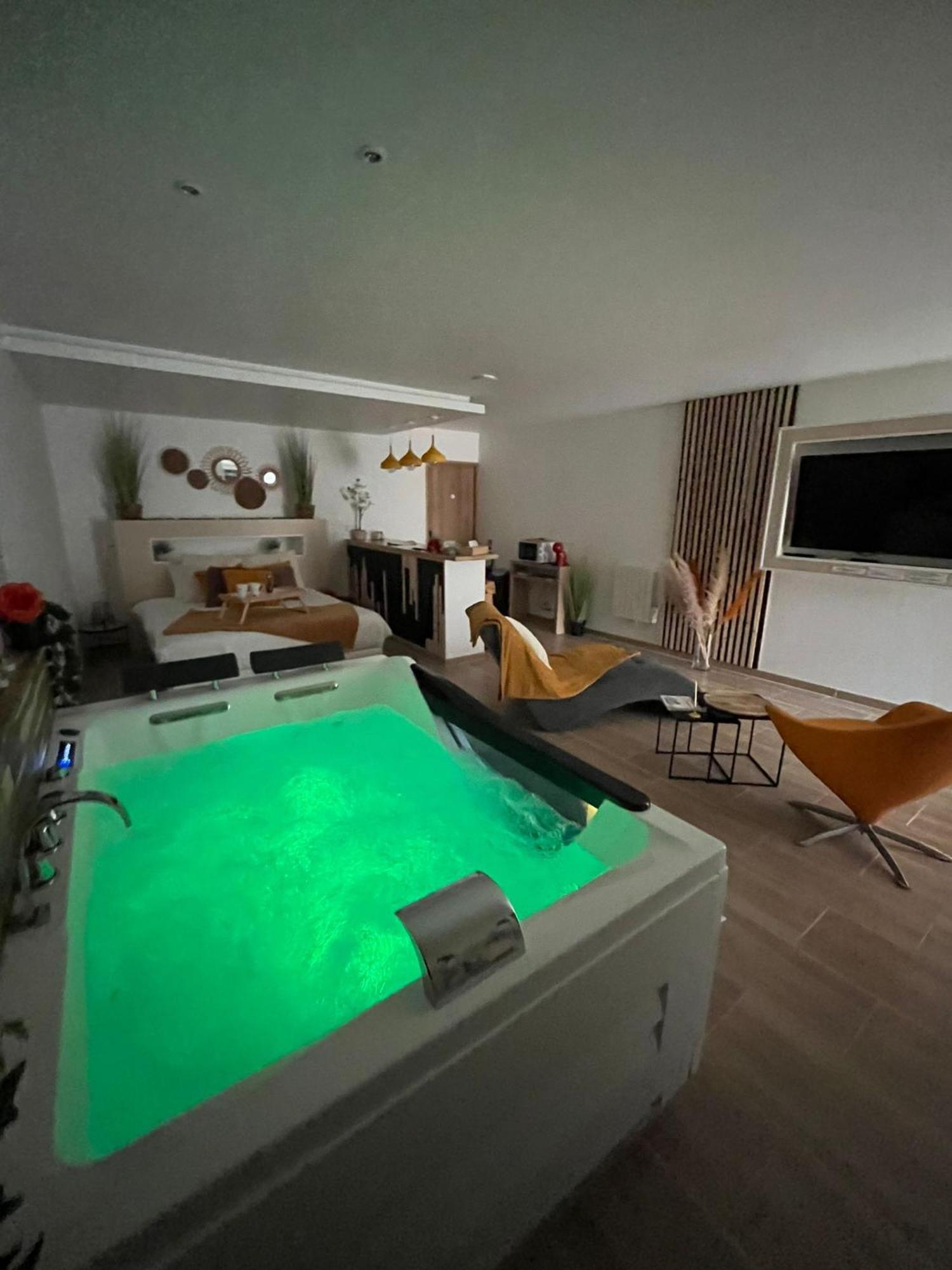 Cocon Privatif Bed & Breakfast *